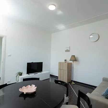 Lomellina Bay Διαμέρισμα