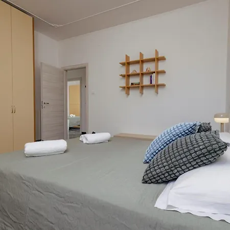 Lomellina Bay Διαμέρισμα Varazze