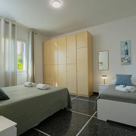 Lomellina Bay Varazze