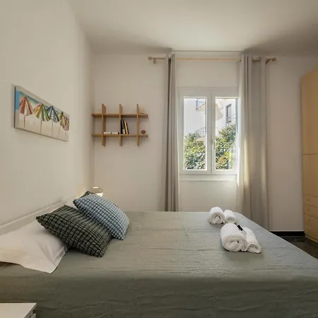 Lomellina Bay * Varazze