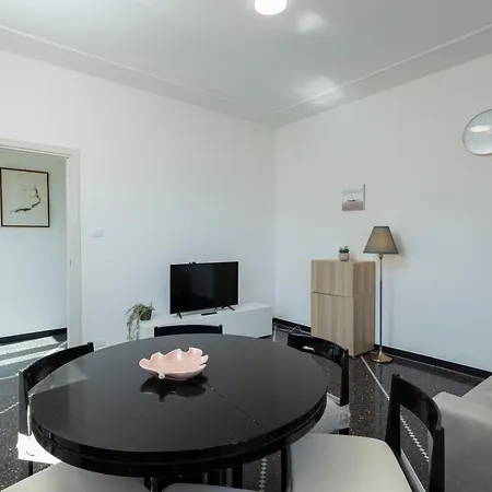 Lomellina Bay * Varazze